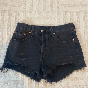 Levi’s 501 black jean shorts 
Size: 27